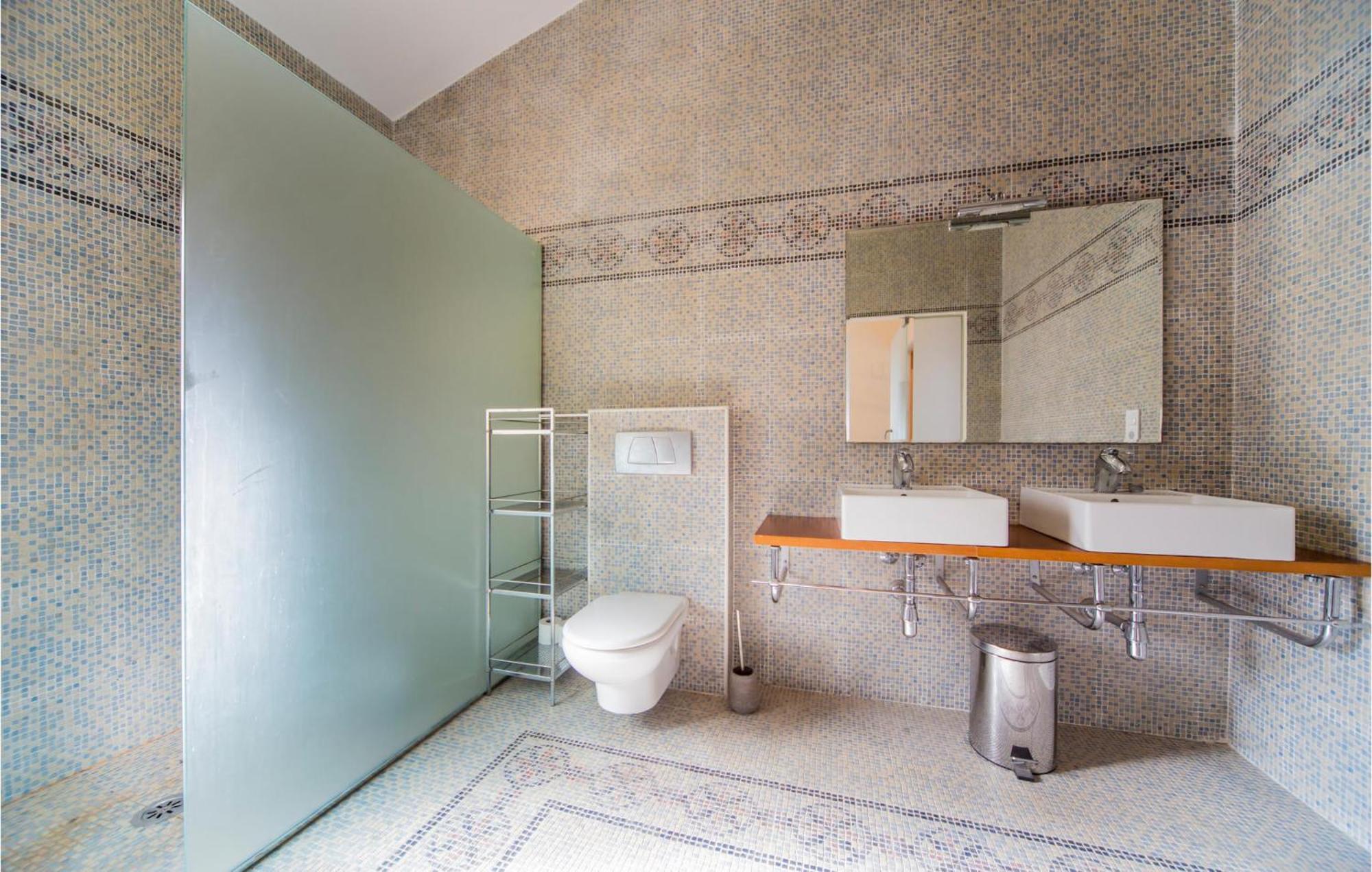 Amazing Home In Ador With Kitchenette Buitenkant foto