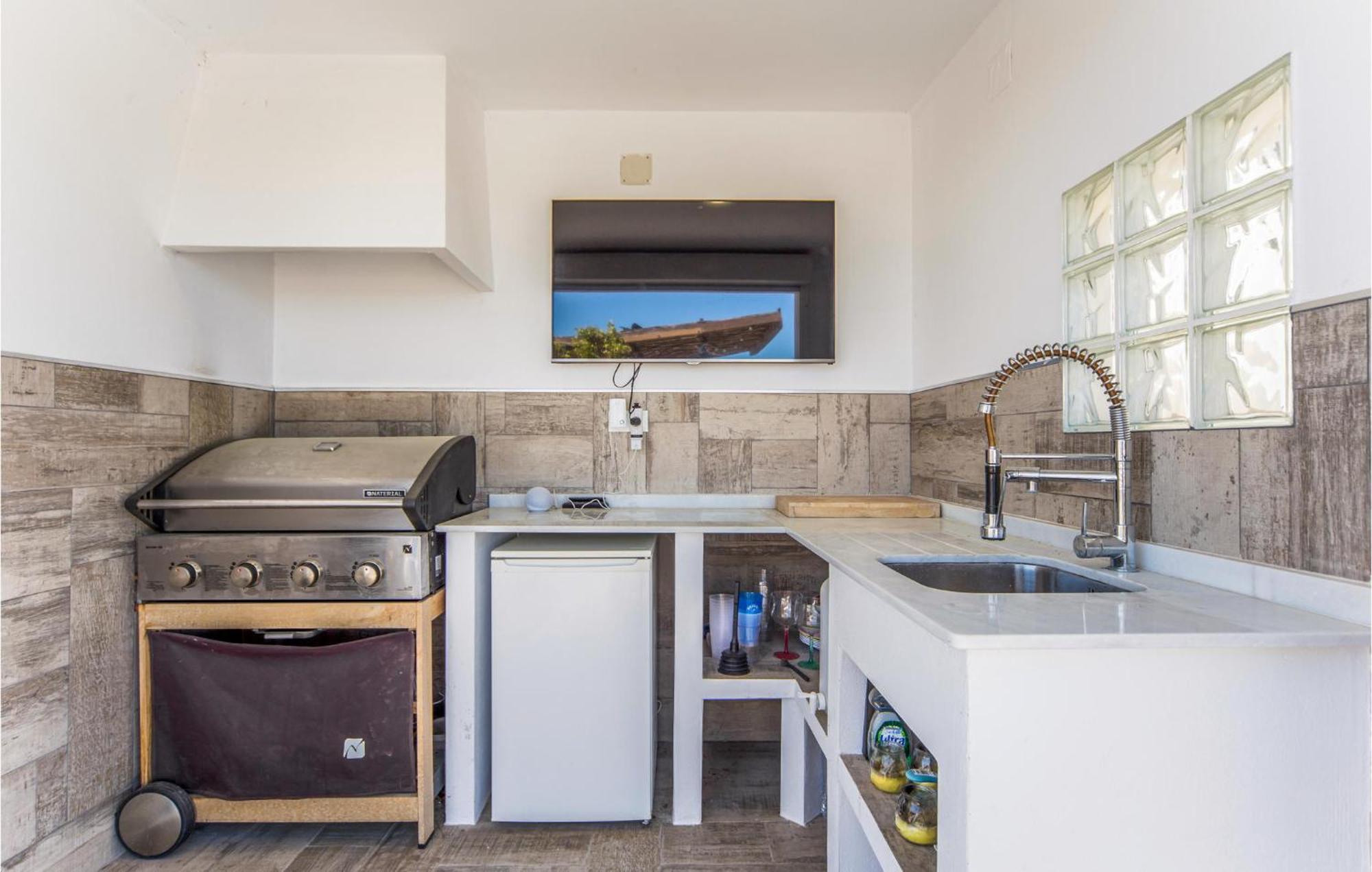 Amazing Home In Ador With Kitchenette Buitenkant foto
